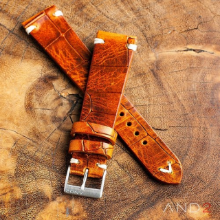 Vintage Cracked Croco Brown Leather Strap 20mm (White V-Stitching)